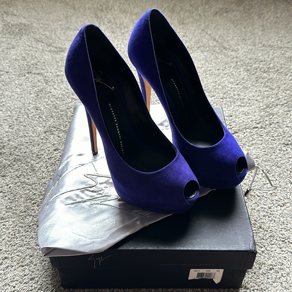 ⭐️HOST PICK!⭐️Authentic Giuseppe Zanotti Sharon Suede Peep Toe Pumps 39.5 Violet - Picture 3 of 11